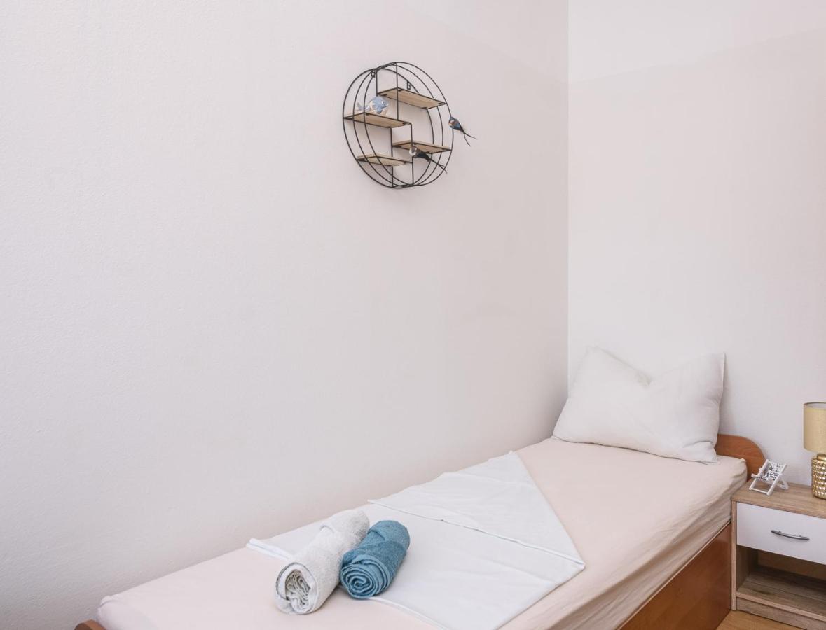 Vikeli Apartment Trogir Luaran gambar