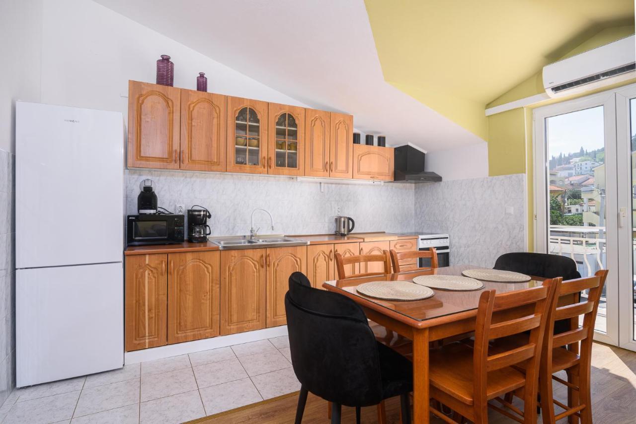 Vikeli Apartment Trogir Luaran gambar