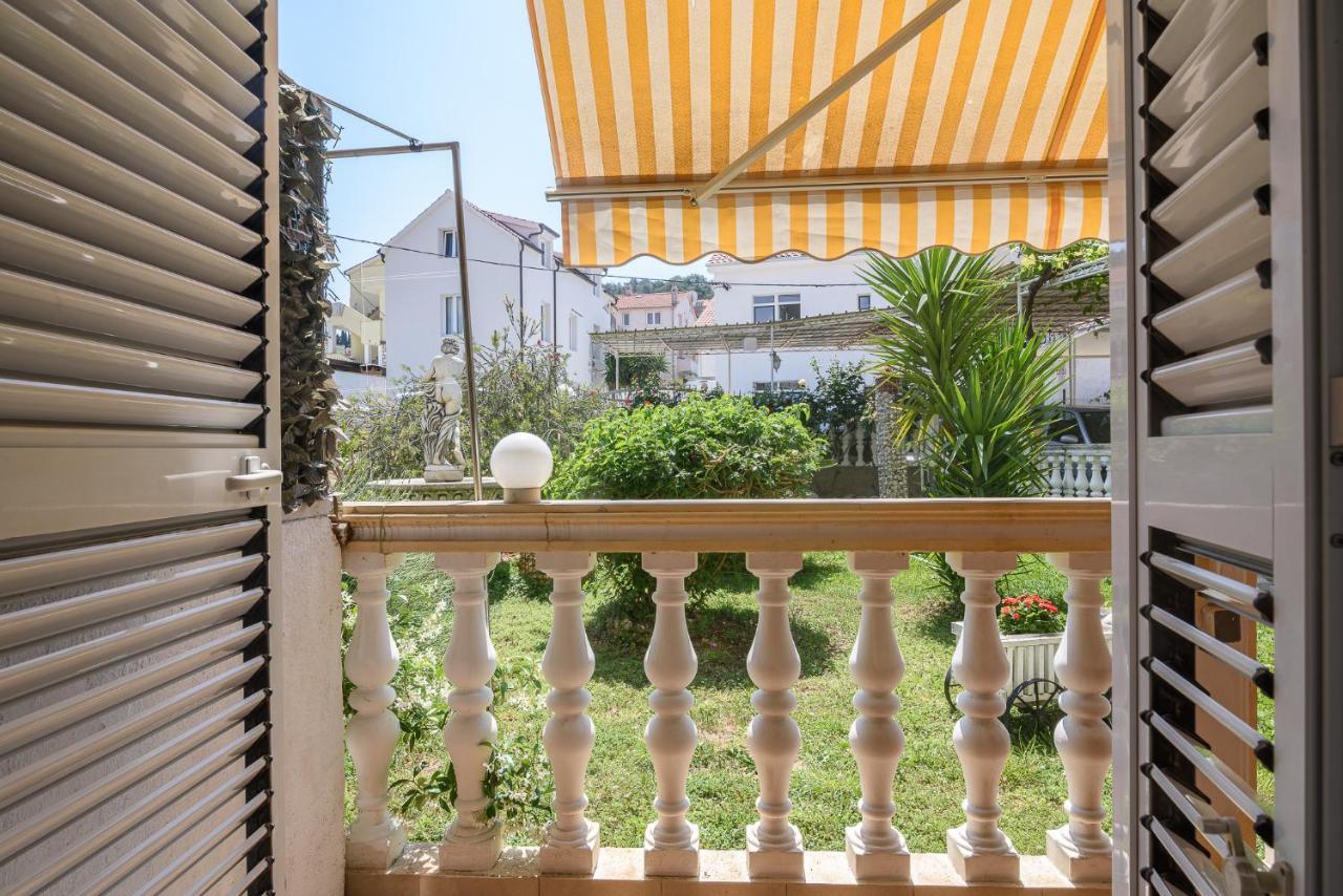 Vikeli Apartment Trogir Luaran gambar