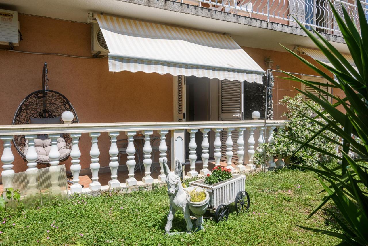 Vikeli Apartment Trogir Luaran gambar